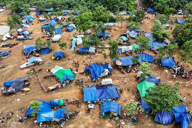 Thái Lan – Campuchia tạm dừng giao tranh do mưa lớn Thái Lan – Campuchia tạm dừng giao tranh do mưa lớn