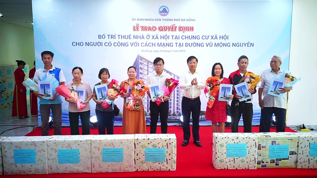 Ông Lương Nguyễn Minh Triết: Đà Nẵng chăm lo người có công bằng việc làm thiết thực - Ảnh 3.