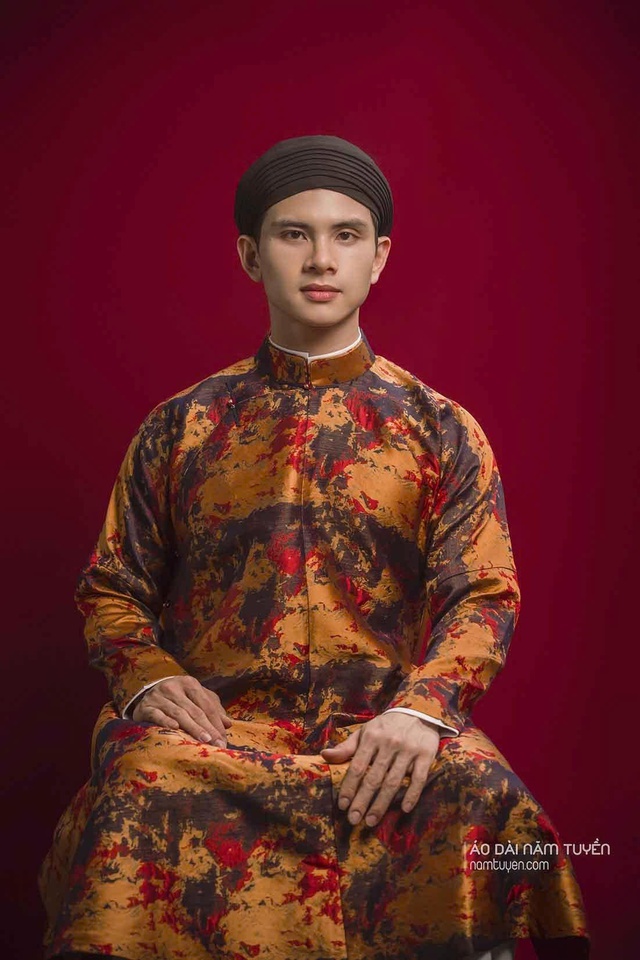 Giữ văn hóa truyền thống trong tà áo dài hiện đại - Ảnh 6. Giữ văn hóa truyền thống trong tà áo dài hiện đại - Ảnh 6.