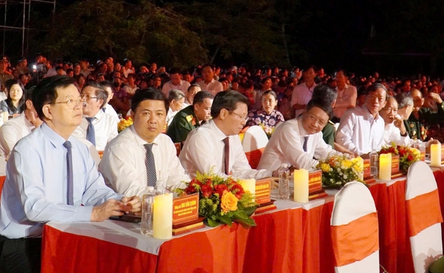 ‘Bản hùng ca bất diệt’ đưa người xem trở về năm tháng hào hùng của dân tộc ‘Bản hùng ca bất diệt’ đưa người xem trở về năm tháng hào hùng của dân tộc