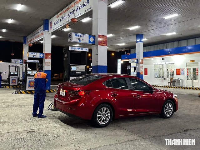 Xe hybrid có tạo được cú hích giữa thời bão giá xăng tăng? - Ảnh 1.