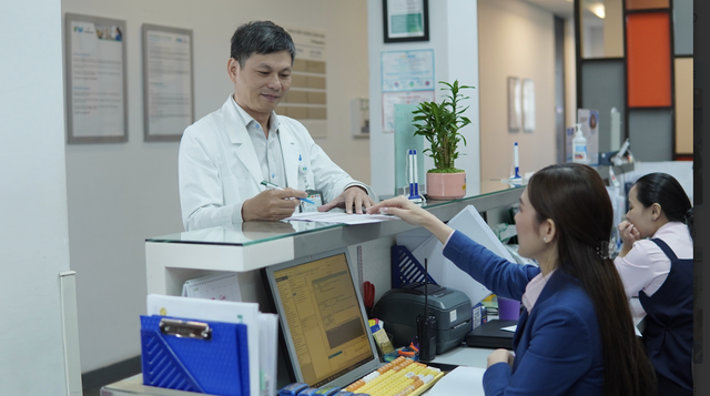 BS.CKII Trần Lương Anh: 'Điều gì tốt nhất cho bệnh nhân thì làm'- Ảnh 3. BS.CKII Trần Lương Anh: 'Điều gì tốt nhất cho bệnh nhân thì làm'- Ảnh 3.