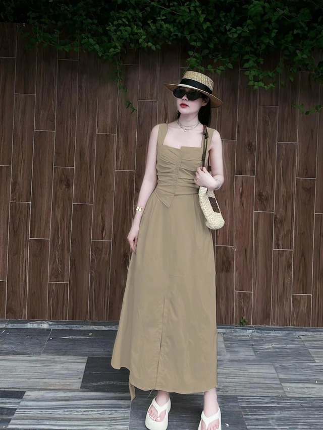 Biến hóa sự nữ tính, nâng tầm nét duyên với đầm kaki- Ảnh 4.
