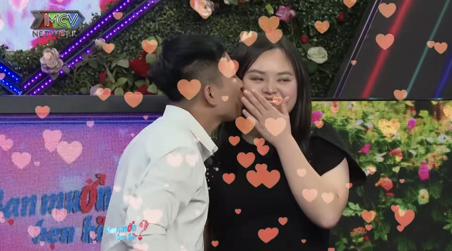 Chàng trai 32 tuổi hạnh phúc khi tìm thấy tình yêu trên show hẹn hò - Ảnh 4. Chàng trai 32 tuổi hạnh phúc khi tìm thấy tình yêu trên show hẹn hò - Ảnh 4.