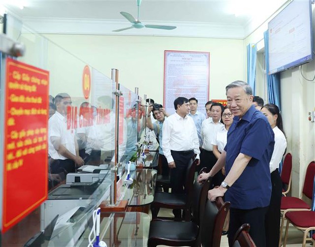 General Secretary To Lam inspects the operation of the political system in Si Pa Phin commune - Photo 1.