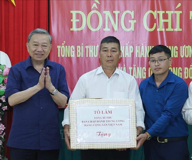 General Secretary To Lam inspects the operation of the political system in Si Pa Phin commune - Photo 5.