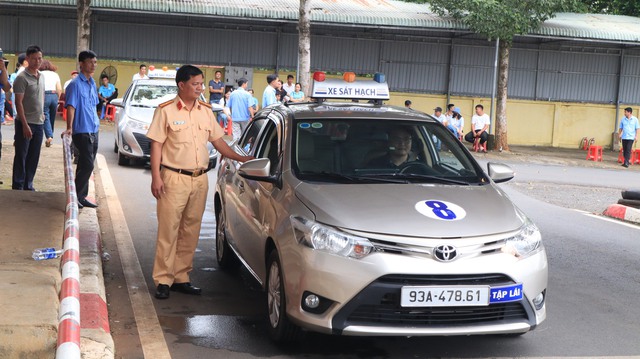 L&yacute; do Bộ C&ocirc;ng an đề xuất bỏ phần thi m&ocirc; phỏng khi s&aacute;t hạch GPLX - Ảnh 2.