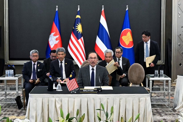 Thủ tướng Thái Lan - Campuchia bắt đầu đàm phán ngừng bắn tại Malaysia - Ảnh 4.