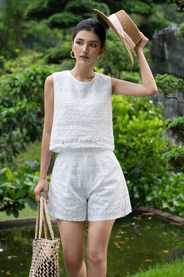 Quần shorts ren, vẻ nữ tính rạng rỡ và cuốn hút- Ảnh 5.
