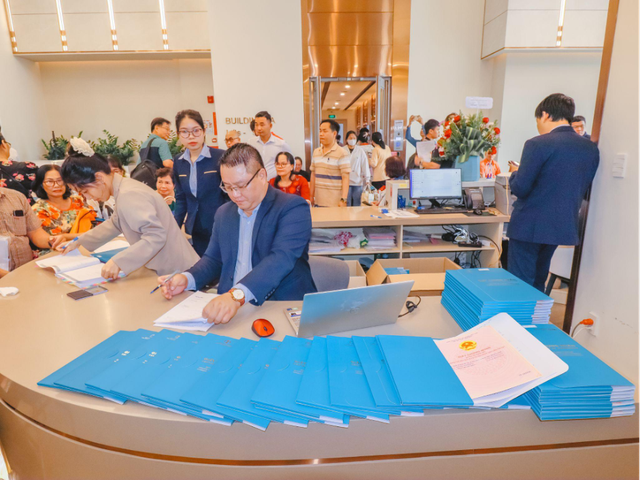 Hơn 99% cư d&acirc;n đ&atilde; nhận sổ hồng dự &aacute;n Happy One Central- Ảnh 3.