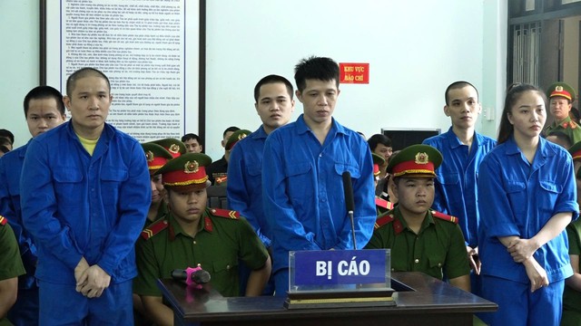 TP.Huế: Mua bán gần 3 kg ma túy, chồng lãnh án chung thân, vợ 20 năm tù