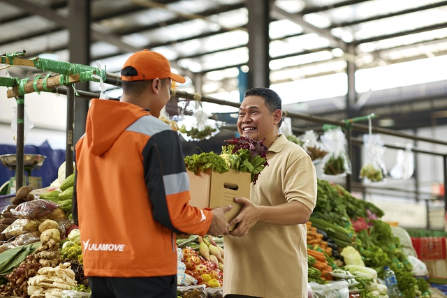 Lalamove giúp khách hàng phân phối nông sản tiết kiệm 30% chi phí vận chuyển- Ảnh 1. Lalamove giúp khách hàng phân phối nông sản tiết kiệm 30% chi phí vận chuyển- Ảnh 1.