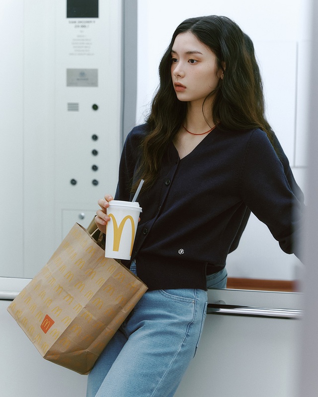 Phối áo cardigan cho ngày chớm thu- Ảnh 6. Phối áo cardigan cho ngày chớm thu- Ảnh 6.