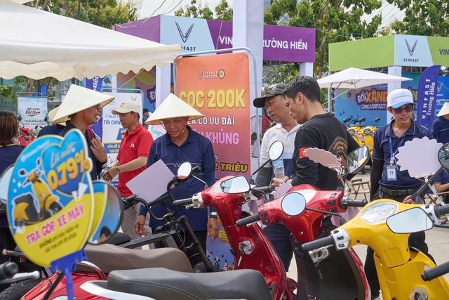 Pin tháo rời: Giải pháp phù hợp với người dùng xe máy điện - Ảnh 1.