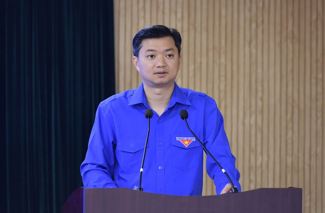 Anh Nguyễn Minh Triết kêu gọi thanh niên trường học nỗ lực tạo nguồn kết nạp Đảng - Ảnh 1.