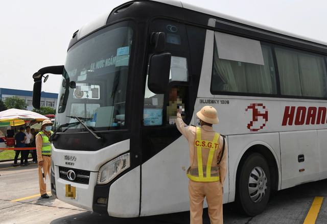 Chính thức đề xuất bỏ quy định 'chỉ được lái xe 48 giờ mỗi tuần'- Ảnh 1. Chính thức đề xuất bỏ quy định 'chỉ được lái xe 48 giờ mỗi tuần'- Ảnh 1.