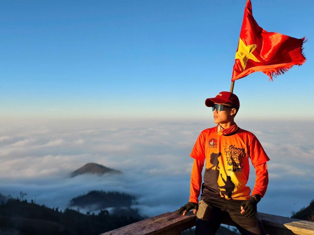 Chàng trai thực hiện các chuyến trekking để làm những điều đặc biệt Chàng trai thực hiện các chuyến trekking để làm những điều đặc biệt
