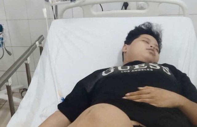 Người mẹ nghèo tìm Mọi cách chữa bệnh suy thận cho 2 con tại TP . Huế - Ảnh 1.