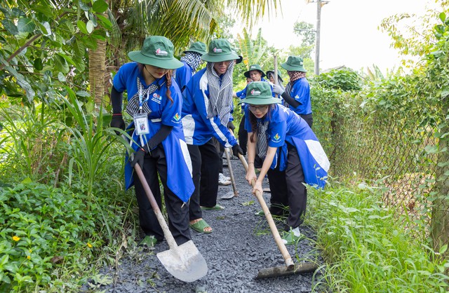Sinh viên giúp địa phương giải quyết những vấn đề cấp bách - Ảnh 5.