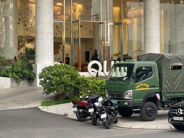 Bộ Công an khám xét khách sạn Quinter Central Nha Trang - Ảnh 1.
