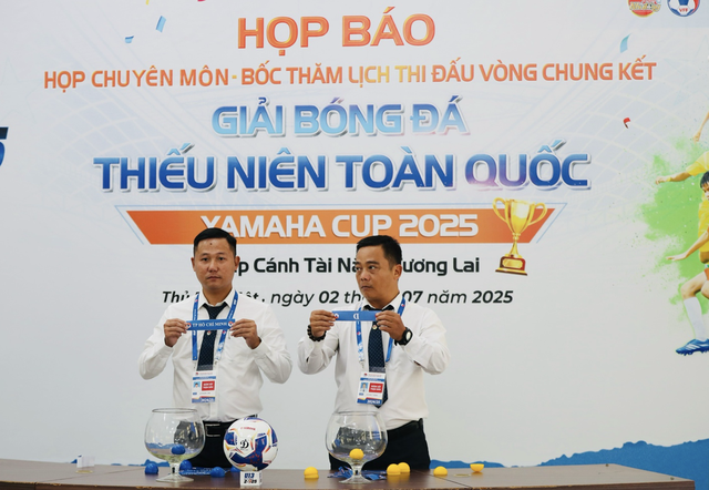 Xuất hiện bảng 'tử thần' tại VCK giải bóng đá thiếu niên toàn quốc 2025- Ảnh 2. Xuất hiện bảng 'tử thần' tại VCK giải bóng đá thiếu niên toàn quốc 2025- Ảnh 2.