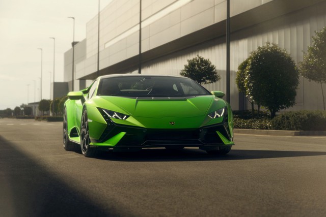 Diogo Jota lái 'mãnh thú' Lamborghini Hurancan mạnh hơn 600 mã lực khi gặp nạn - Ảnh 2.
