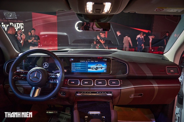 SUV hạng sang Mercedes GLS 450 mới tăng giá 300 triệu đồng - Ảnh 2.