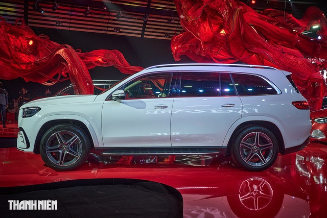 SUV hạng sang Mercedes GLS 450 mới tăng giá 300 triệu đồng - Ảnh 3.