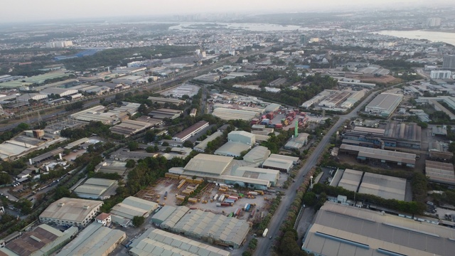 Đồng Nai xử phạt, buộc di dời 2 công ty vì không có GPMT - Ảnh 1.