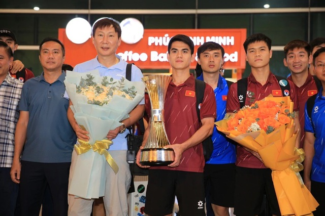 U.23 Việt Nam ca khúc khải hoàn: HLV Kim Sang-sik giao lưu cùng Báo Thanh Niên ngày 31.7- Ảnh 11. U.23 Việt Nam ca khúc khải hoàn: HLV Kim Sang-sik giao lưu cùng Báo Thanh Niên ngày 31.7- Ảnh 11.