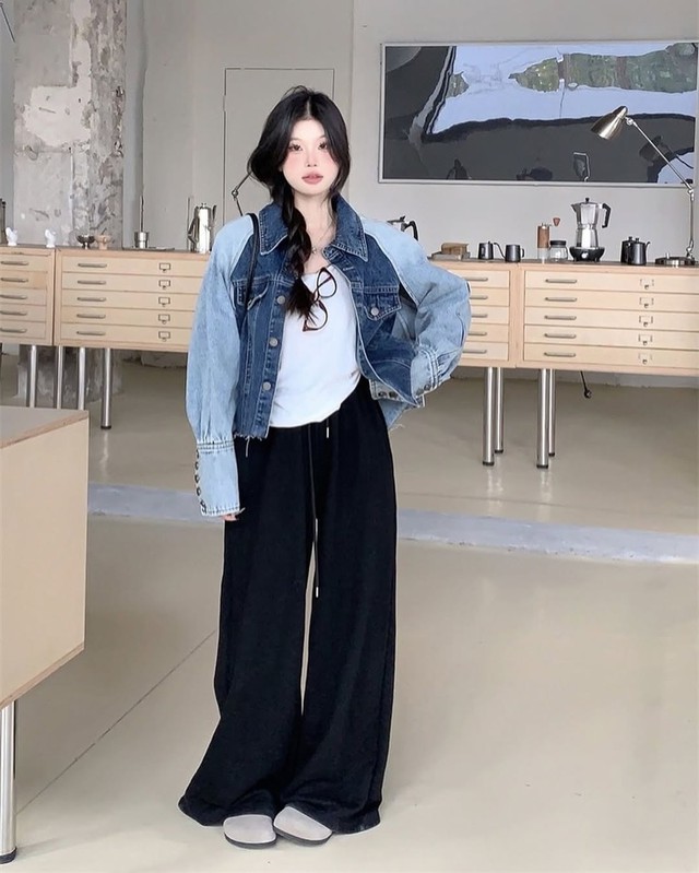 Áo khoác denim - điểm chạm cá tính giữa phố thị- Ảnh 6.