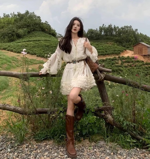 Hô biến hè rực rỡ với phong cách boho- Ảnh 7.