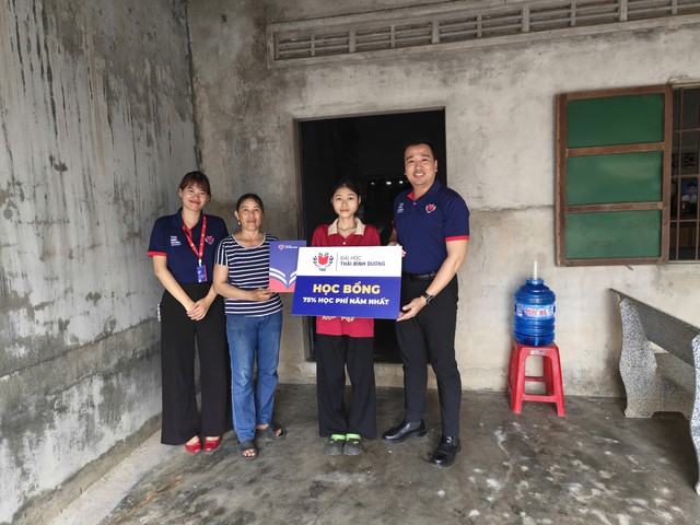 Trường đại học Thái Bình Dương trao học bổng cho những 'chiến binh' nghị lực phi thường- Ảnh 2.
