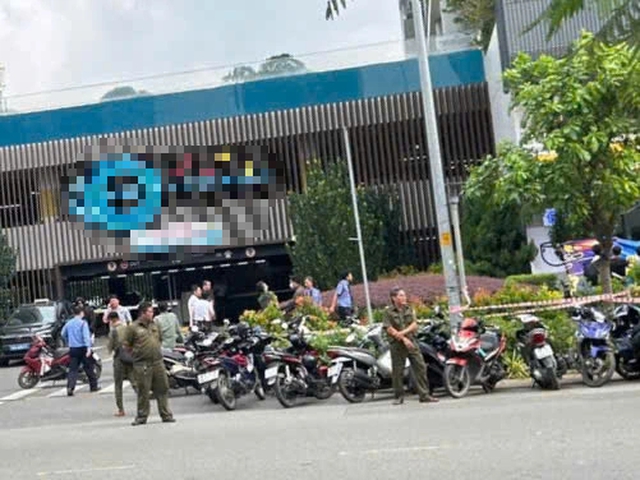 TP.HCM: Phong tỏa hiện trường vụ một người tử vong ở phường Cát Lái- Ảnh 1. TP.HCM: Phong tỏa hiện trường vụ một người tử vong ở phường Cát Lái- Ảnh 1.