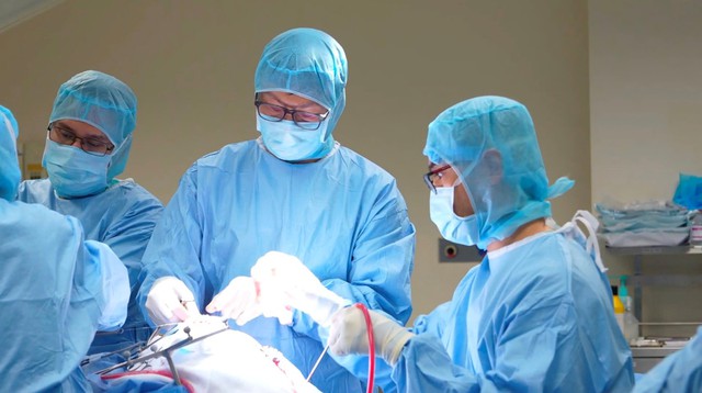 Bóc trọn khối u não 6 cm, bệnh nhân hồi phục sau 2 giờ phẫu thuật