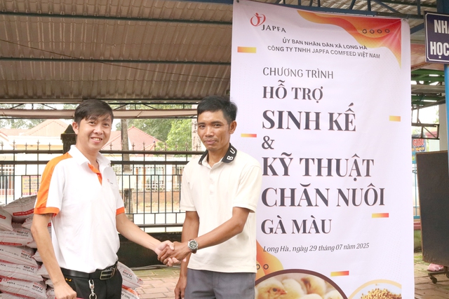 Japfa Việt Nam hỗ trợ 8.000 g&agrave; giống cho n&ocirc;ng d&acirc;n Đồng Nai- Ảnh 2.