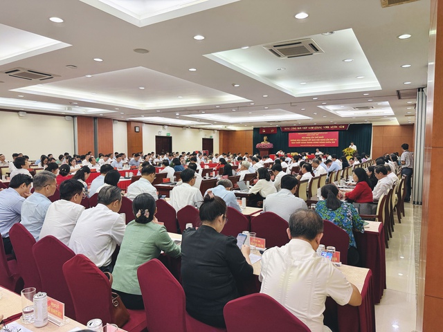 TP.HCM thông báo nhanh kết quả Hội nghị Trung ương Đảng tới bí thư 168 phường, xã