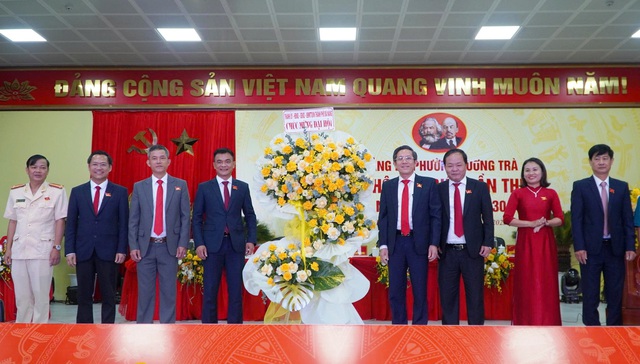 Đà Nẵng: Ông Phạm Hoàng Đức giữ chức Bí thư Đảng uỷ P.Hương Trà- Ảnh 1. Đà Nẵng: Ông Phạm Hoàng Đức giữ chức Bí thư Đảng uỷ P.Hương Trà- Ảnh 1.
