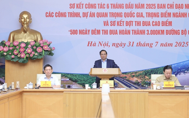 Thủ tướng: Hoàn thành ít nhất 3.000 km cao tốc trong 2025 - Ảnh 1.