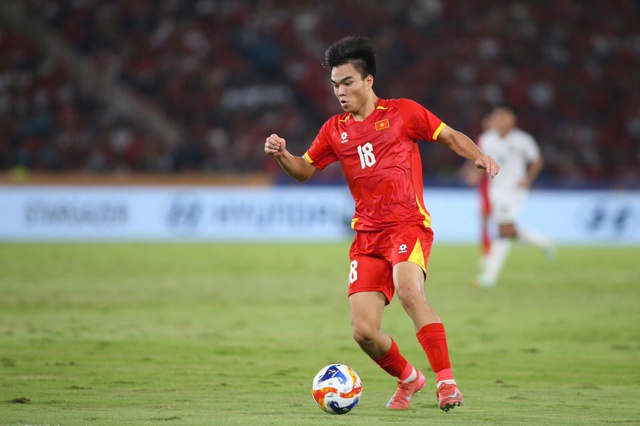 HLV Kim Sang Sik: ‘Tôi mong chờ Xuân Son và Văn Hậu, sẽ trao cơ hội cho Chung Đỗ nếu…’ - Ảnh 5.