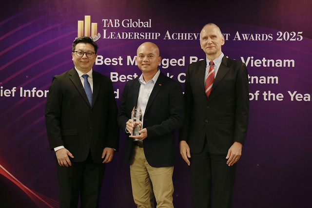 Techcombank được vinh danh 3 giải thưởng xuất sắc từ The Asian Banker - Ảnh 2. Techcombank được vinh danh 3 giải thưởng xuất sắc từ The Asian Banker - Ảnh 2.