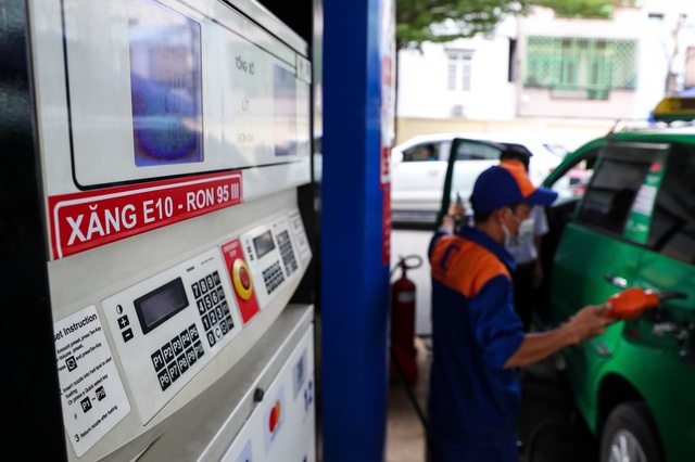 Bán xăng E10, khi nào 'khai tử' xăng E5?- Ảnh 1.