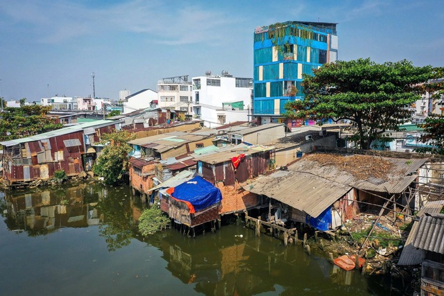 Di dời gần 40.000 nhà ven kênh, TP.HCM làm gì với quỹ đất sạch? Di dời gần 40.000 nhà ven kênh, TP.HCM làm gì với quỹ đất sạch?