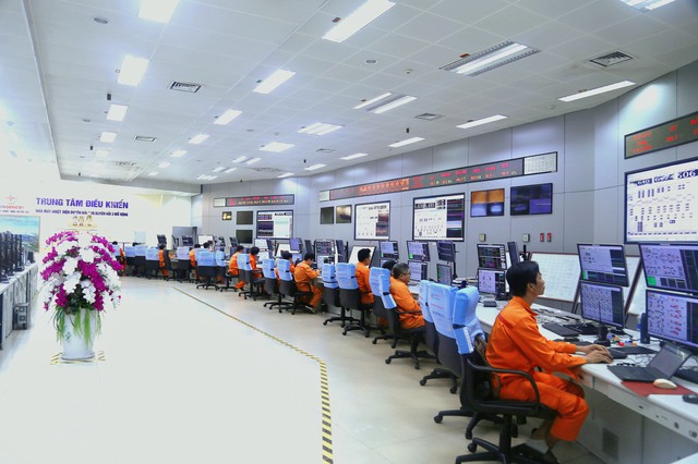 Công ty Nhiệt điện Duyên Hải vượt khó hoàn thành nhiệm vụ 6 tháng đầu năm - Ảnh 3. Công ty Nhiệt điện Duyên Hải vượt khó hoàn thành nhiệm vụ 6 tháng đầu năm - Ảnh 3.