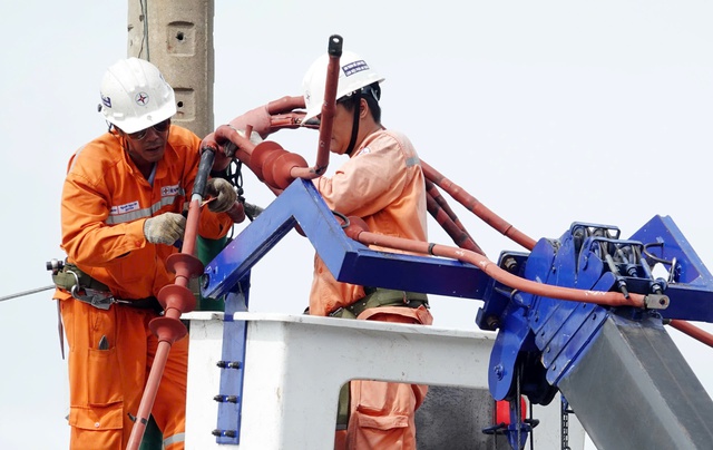 Tiêu thụ điện lập kỷ lục mới, tái lập cắt điện luân phiên?- Ảnh 1.