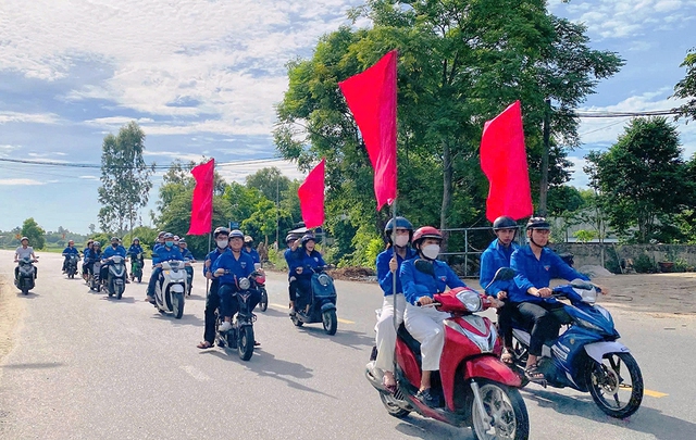 Người trẻ ‘tiếp sức’ bộ máy mới Người trẻ ‘tiếp sức’ bộ máy mới