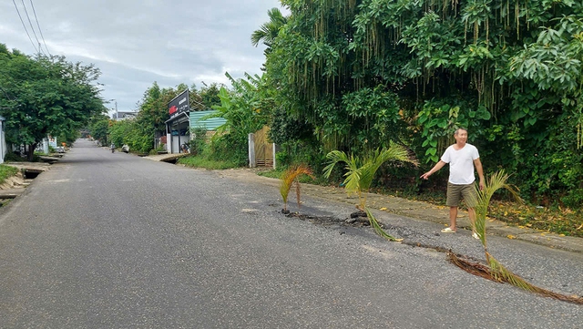 Đường sụt lún, người dân lo tai nạn Đường sụt lún, người dân lo tai nạn