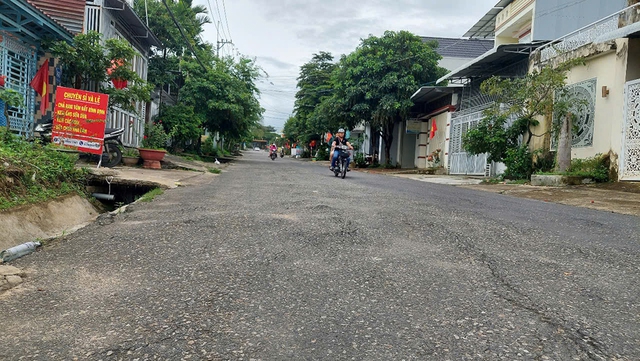 Đường sụt lún, người dân lo tai nạn- Ảnh 3. Đường sụt lún, người dân lo tai nạn- Ảnh 3.