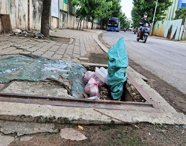 Hố ga nguy hiểm- Ảnh 1.