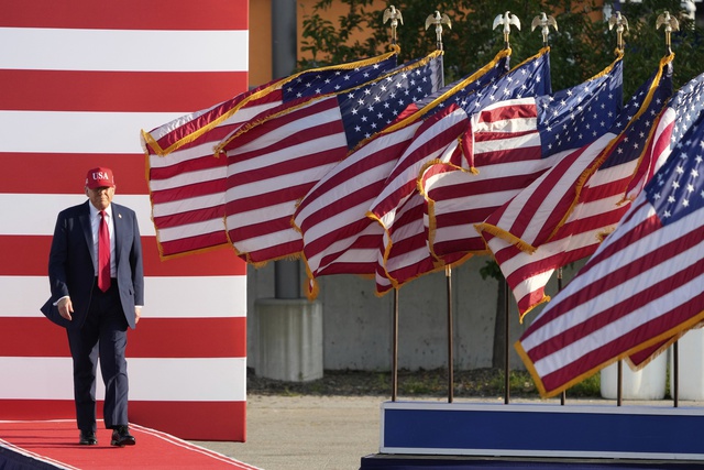 Tổng thống Trump trên đỉnh cao quyền lực sau chiến thắng giòn giã - Ảnh 1.